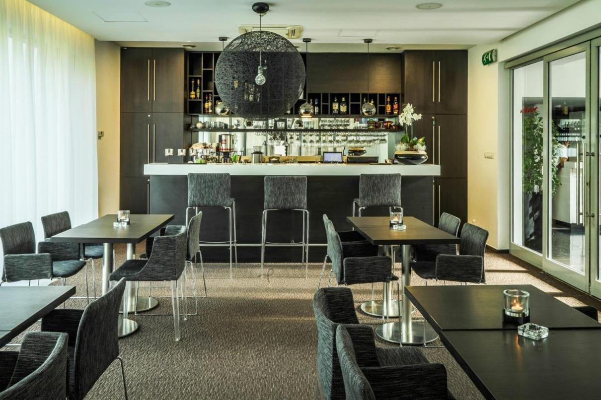 Hotel Mousson Μιχάλοβτσε Εξωτερικό φωτογραφία