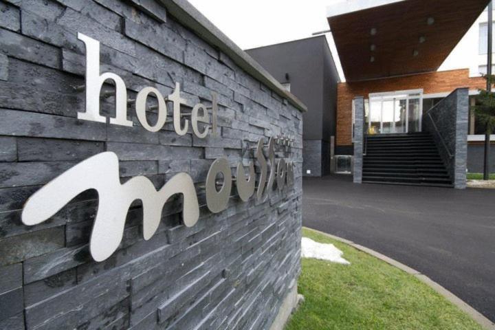 Hotel Mousson Μιχάλοβτσε Εξωτερικό φωτογραφία